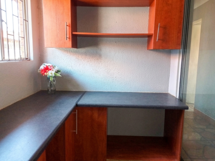 To Let 4 Bedroom Property for Rent in Geelhoutpark North West